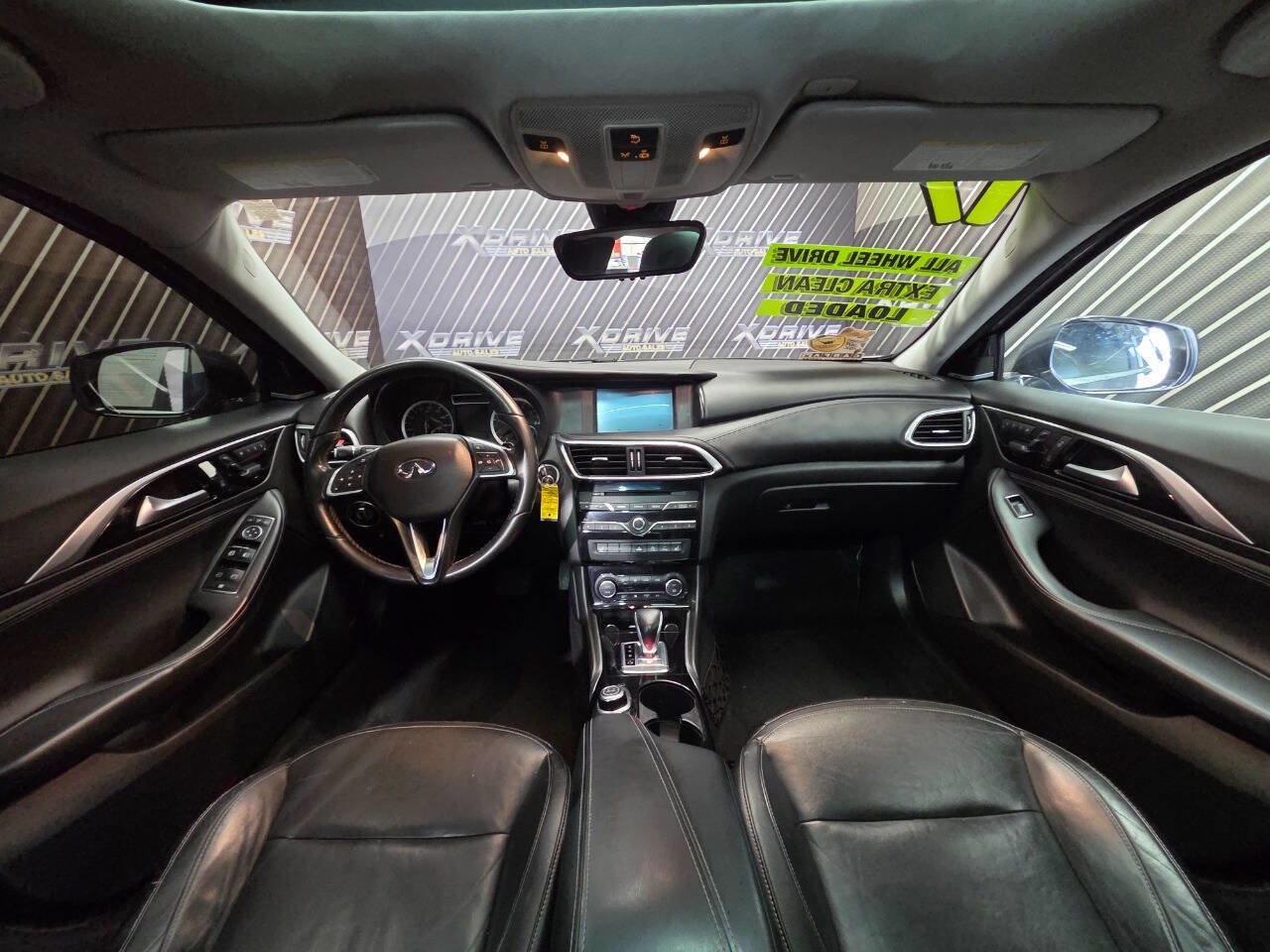 Used 2017 INFINITI QX30 Premium w/ Navigation Package image 20