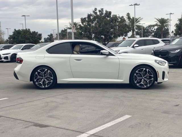 Used 2026 BMW 230i Coupe w/ Premium Package image 5
