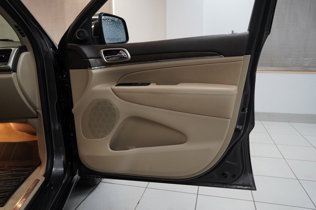 Used 2013 Dodge Grand Caravan SE image 29