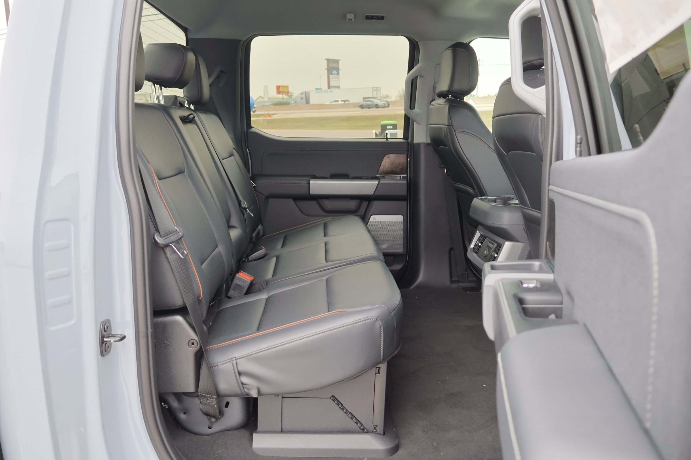 New 2026 Ford F450 Lariat w/ Chrome Package image 33