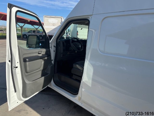 Used 2020 Nissan NV 2500 SV image 13
