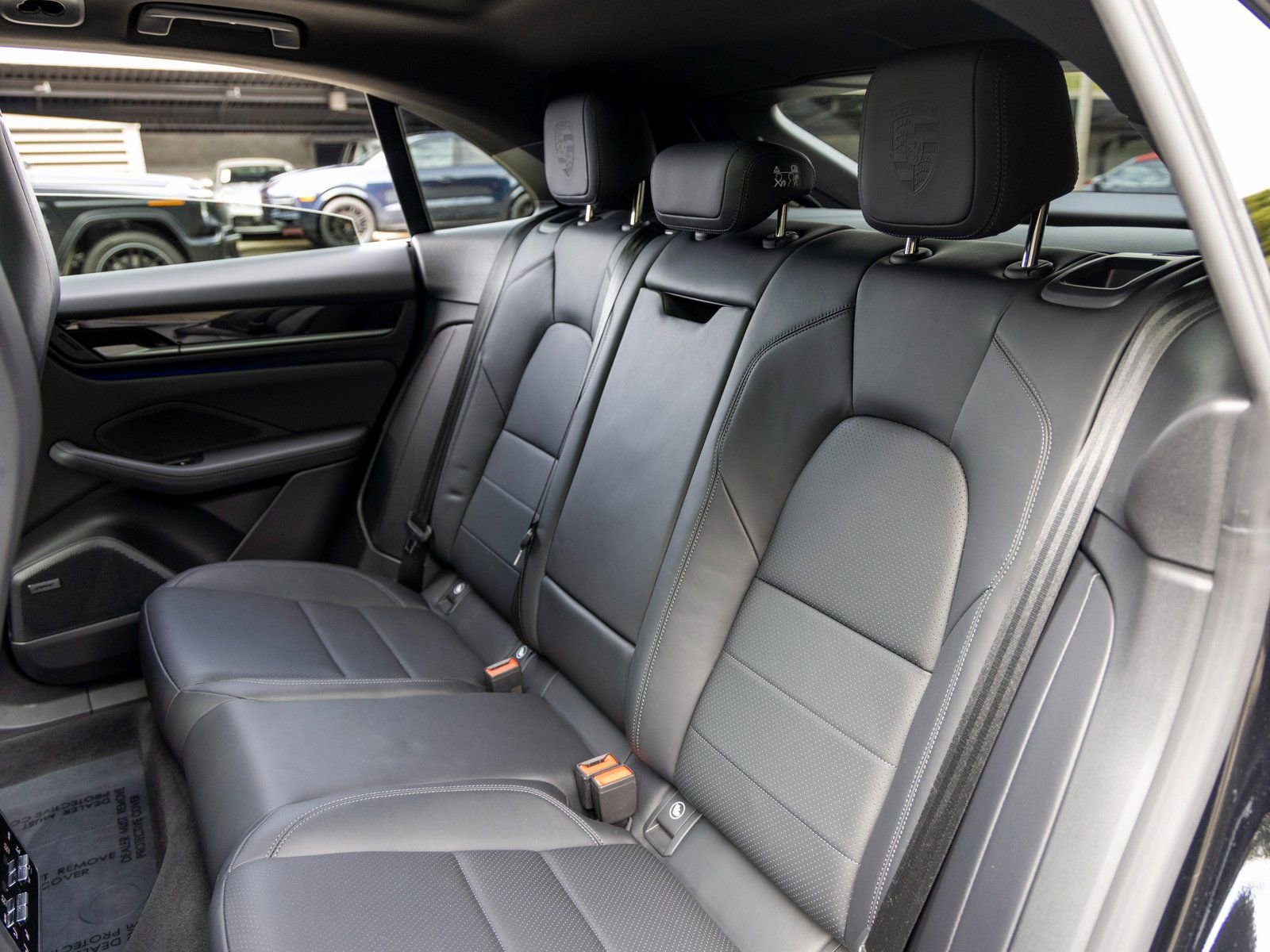 Certified 2025 Porsche Macan Electric image 42