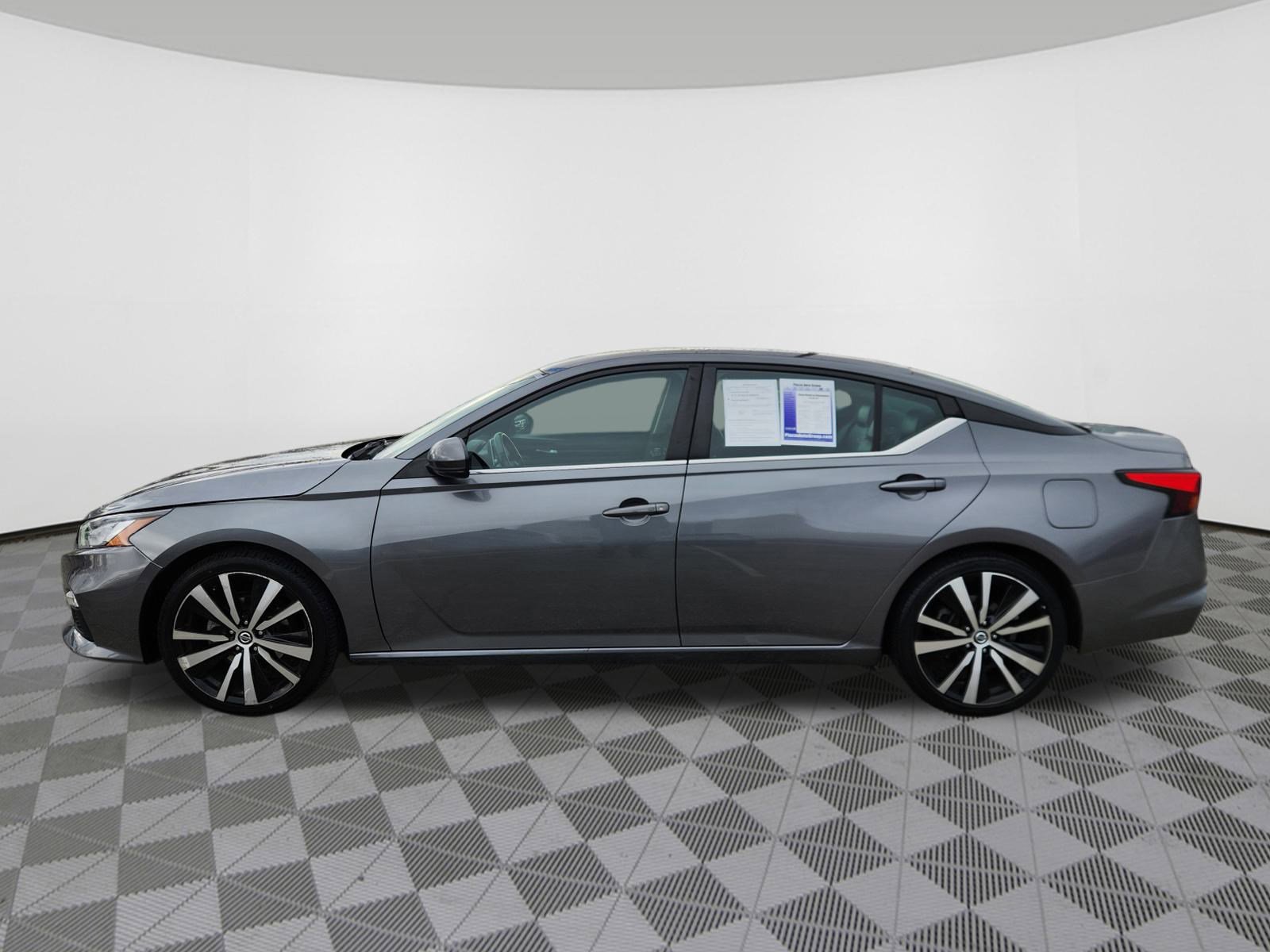 Used 2022 Nissan Altima 2.5 SR image 5