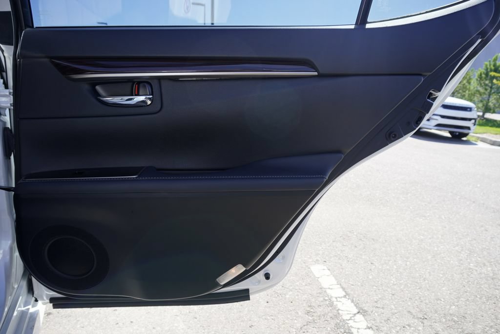 Used 2017 Lexus ES 350 w/ Luxury Package FWD image 25