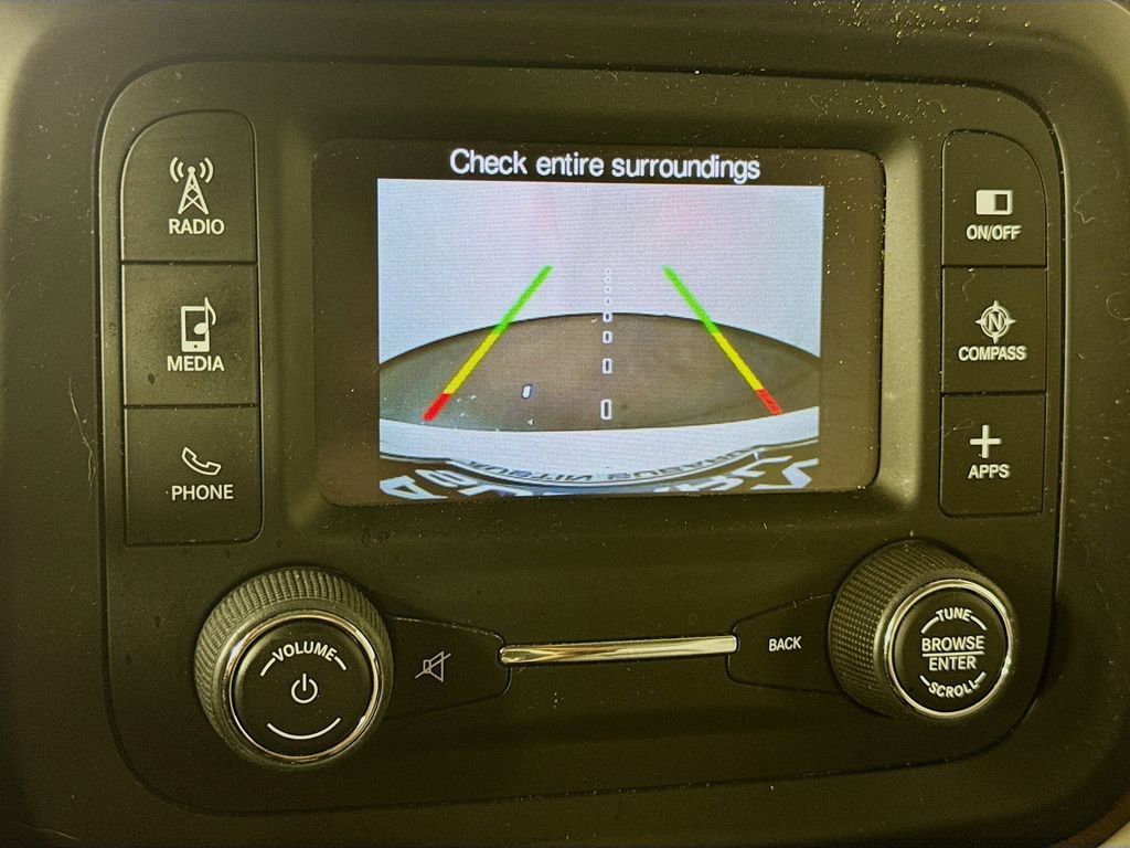 Used 2017 Jeep Renegade Latitude FWD image 15