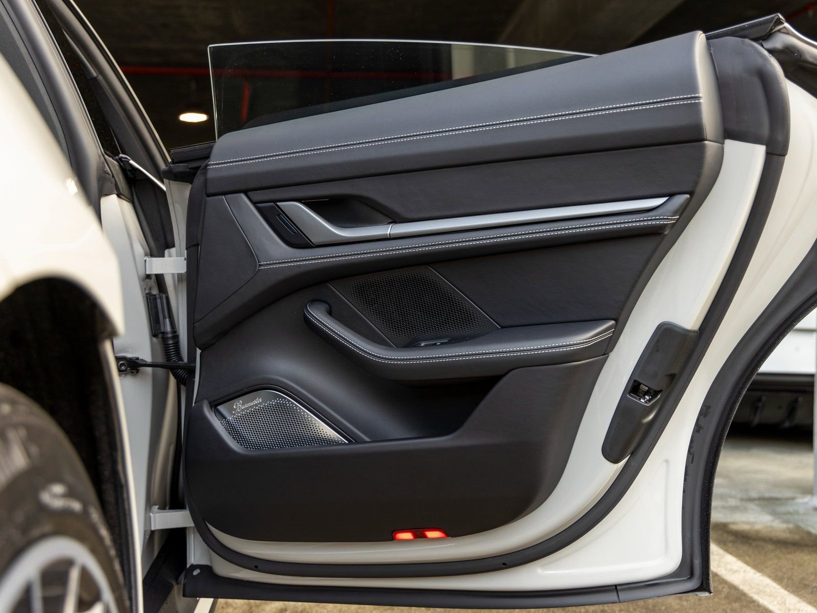 New 2026 Porsche Taycan 4S AWD/4WD image 45