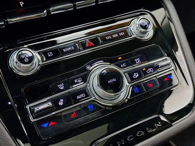 Used 2021 Lincoln Corsair Reserve w/ Equipment Group 201A image 16