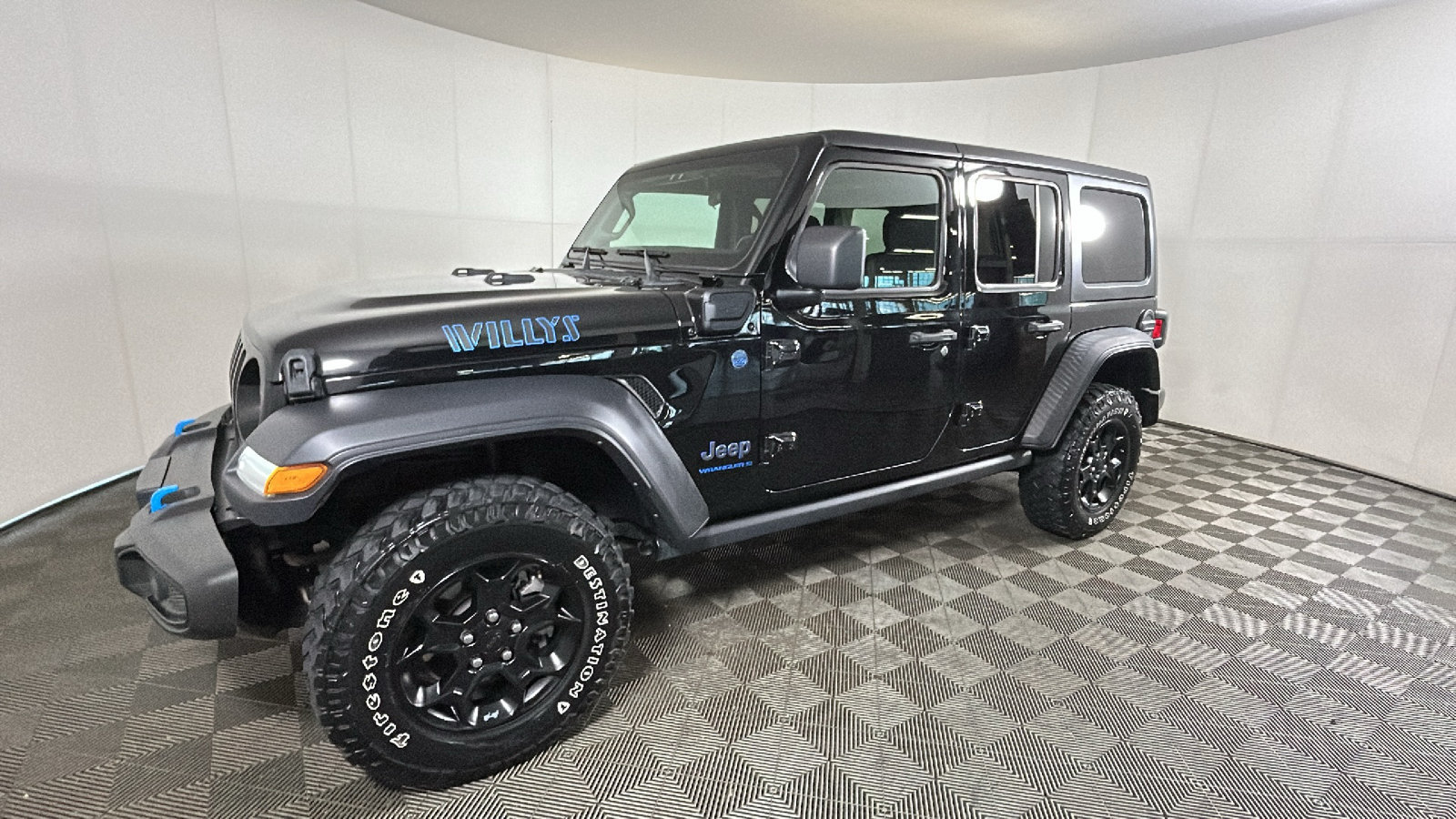 Used 2023 Jeep Wrangler Unlimited w/ Cold Weather Group AWD/4WD image 8