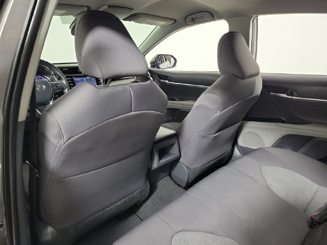 Used 2020 Toyota Camry LE FWD image 11