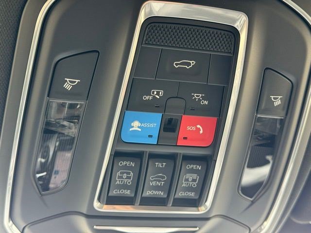 New 2026 Jeep Grand Wagoneer Limited AWD/4WD image 28