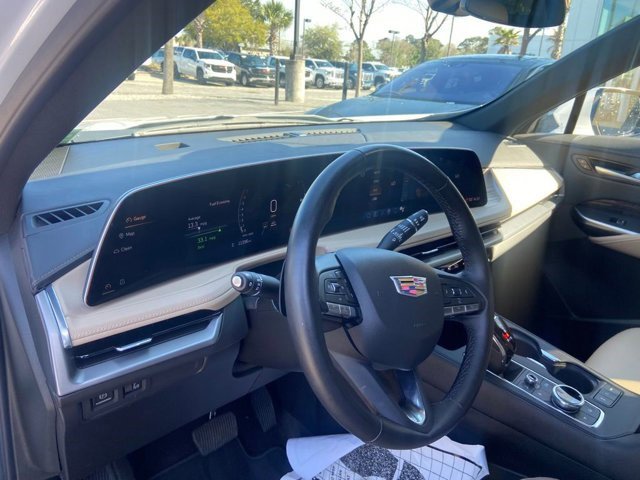 Certified 2025 Cadillac XT4 Premium Luxury image 14