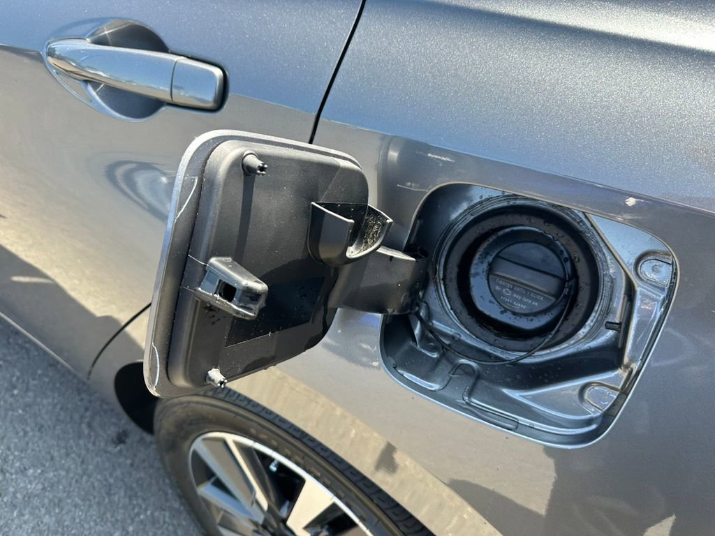 New 2025 Nissan Versa SV w/ Trunk Package image 30