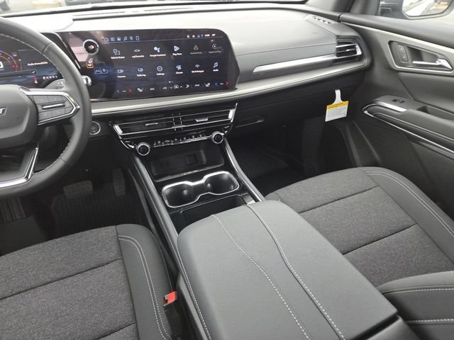 New 2026 Chevrolet Traverse LT w/ Driver Confidence Package AWD/4WD image 31
