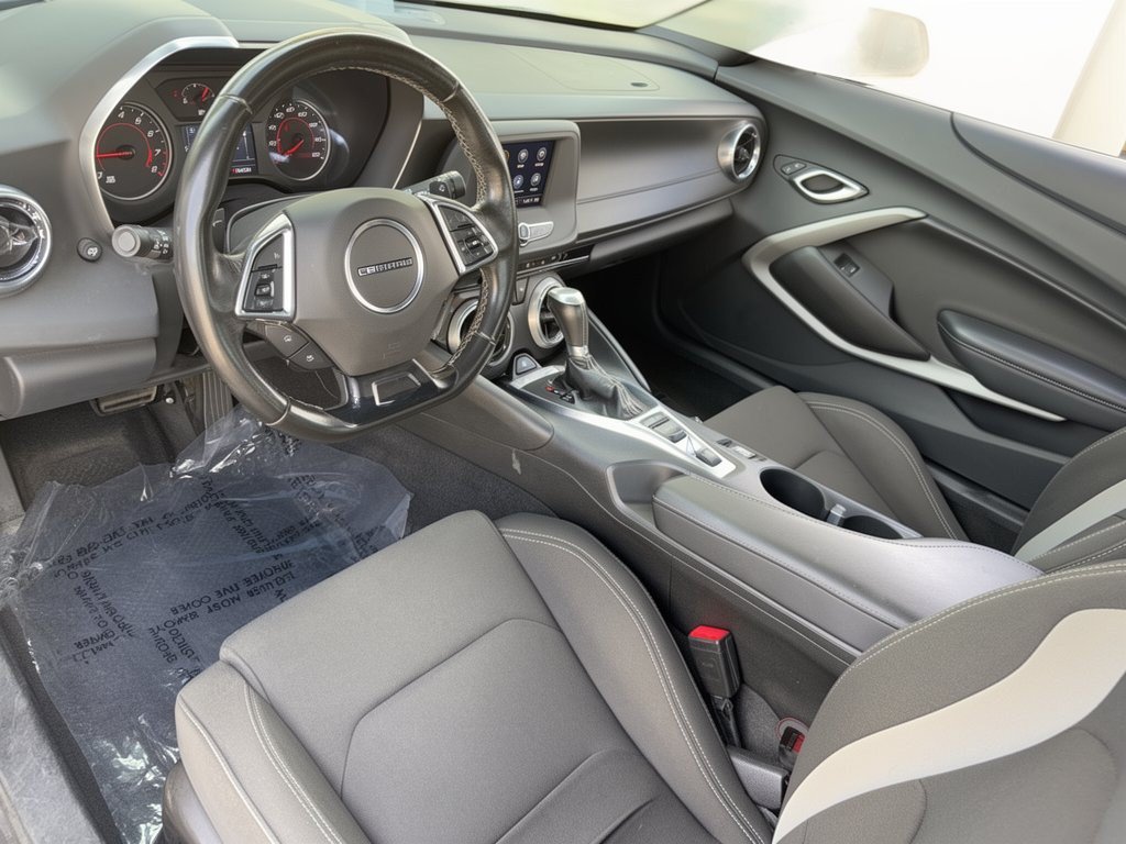 Used 2023 Chevrolet Camaro LT RWD image 4