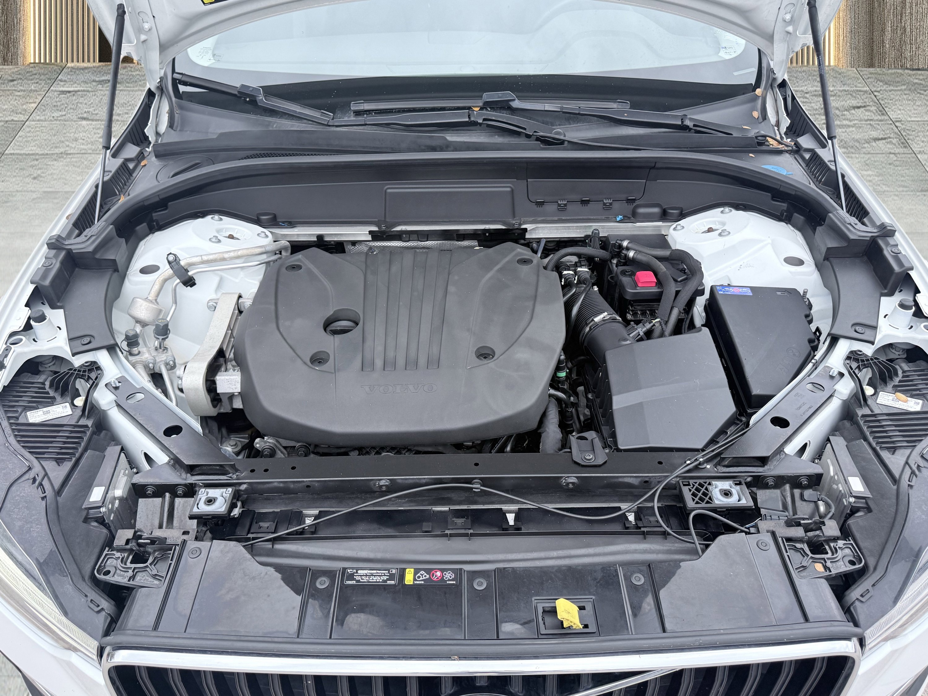 Used 2023 Volvo XC60 B5 Core image 20