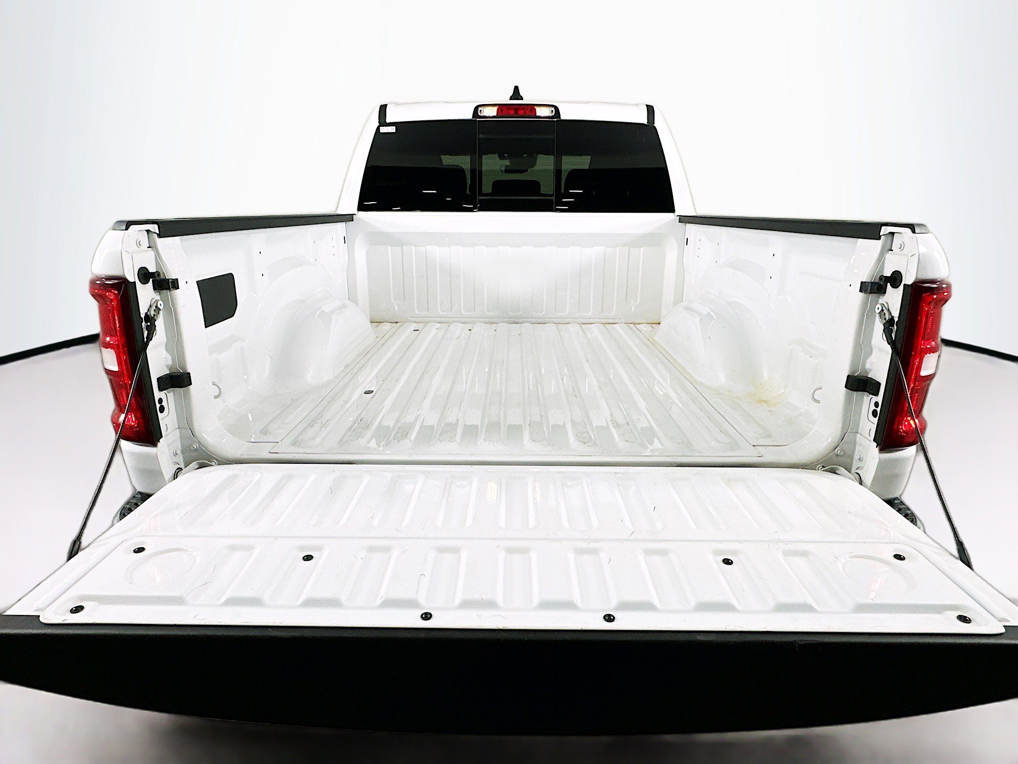 Used 2025 RAM 1500 Laramie image 28