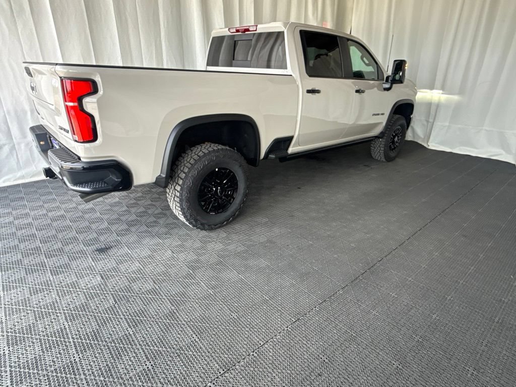 New 2026 Chevrolet Silverado 2500 ZR2 w/ LPO, Dark Essentials Package AWD/4WD image 4