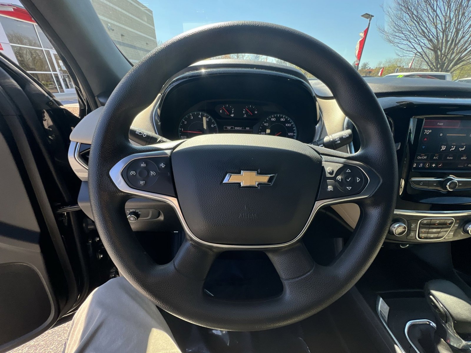 Used 2023 Chevrolet Traverse LS image 16