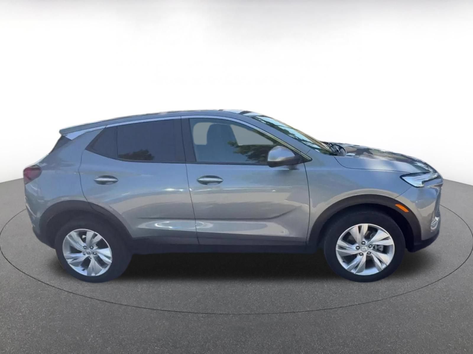 Used 2025 Buick Encore GX Preferred AWD/4WD image 15
