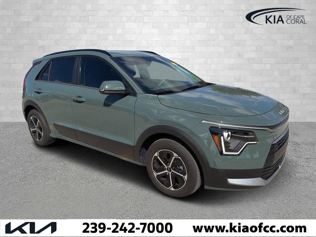 Used 2025 Kia Niro EX