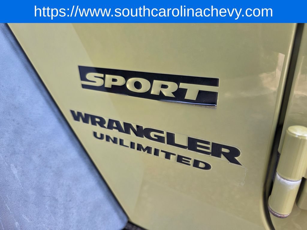 Used 2013 Jeep Wrangler Unlimited Sport AWD/4WD image 31