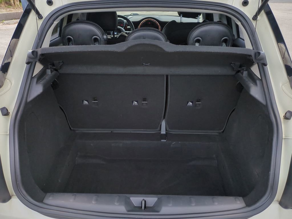 Used 2016 MINI Cooper S image 11