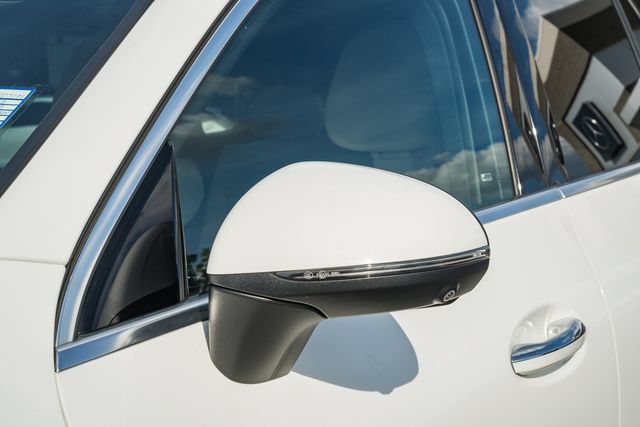 Used 2023 Mercedes-Benz GLC 300 4MATIC image 15