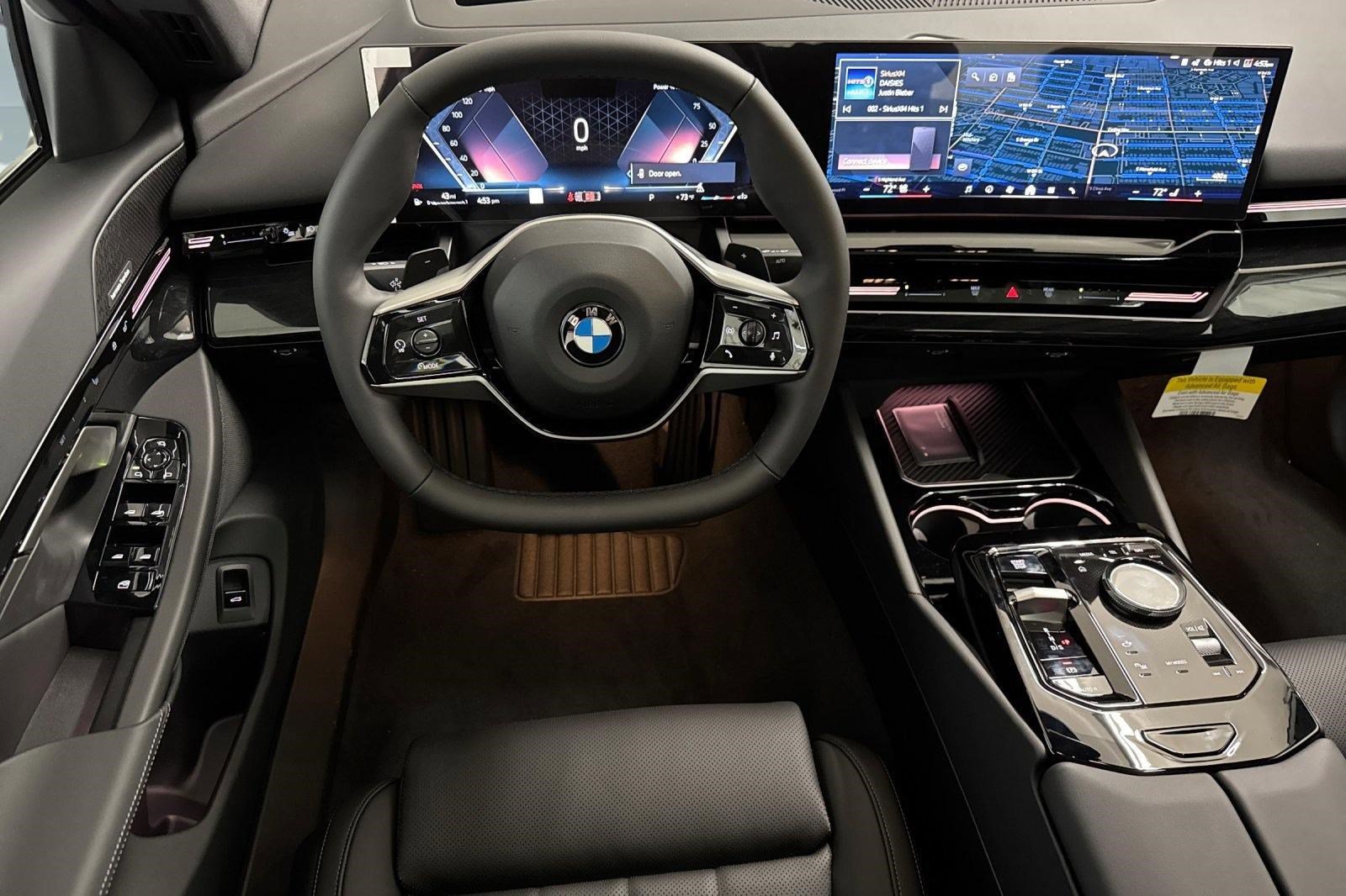 Used 2026 BMW 530i w/ Premium Package RWD image 27