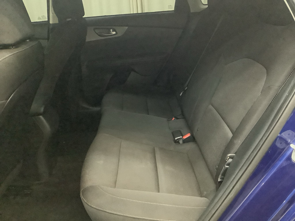 Used 2020 Kia Forte LXS FWD image 22