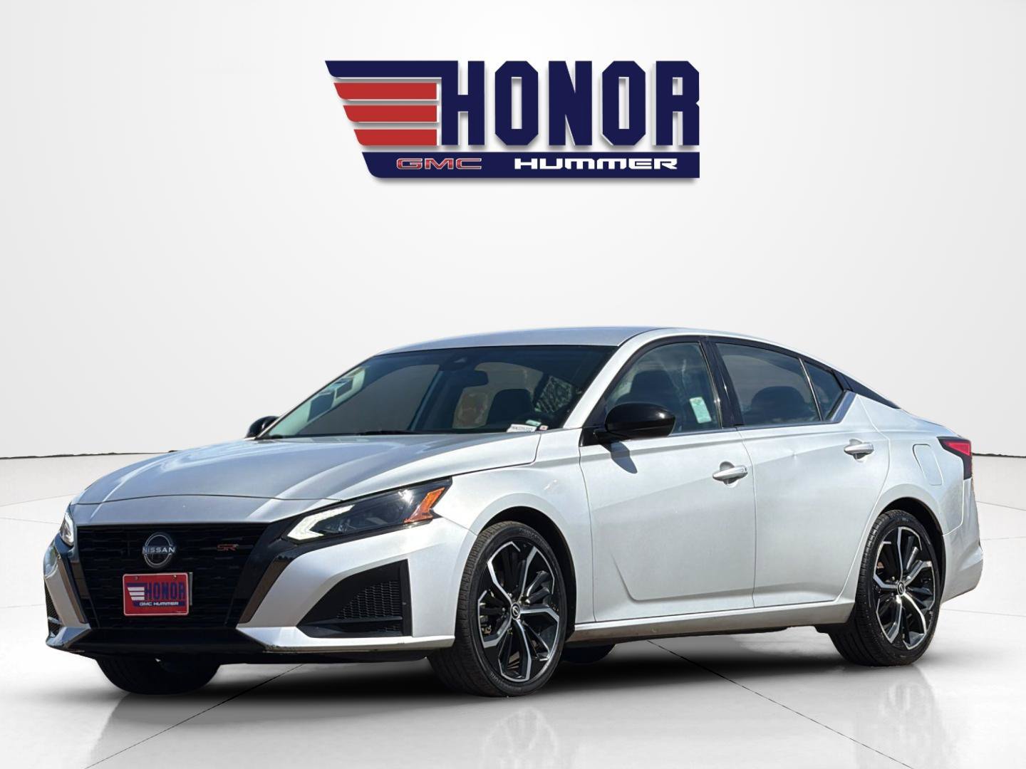 Used 2024 Nissan Altima 2.5 SR FWD image 8