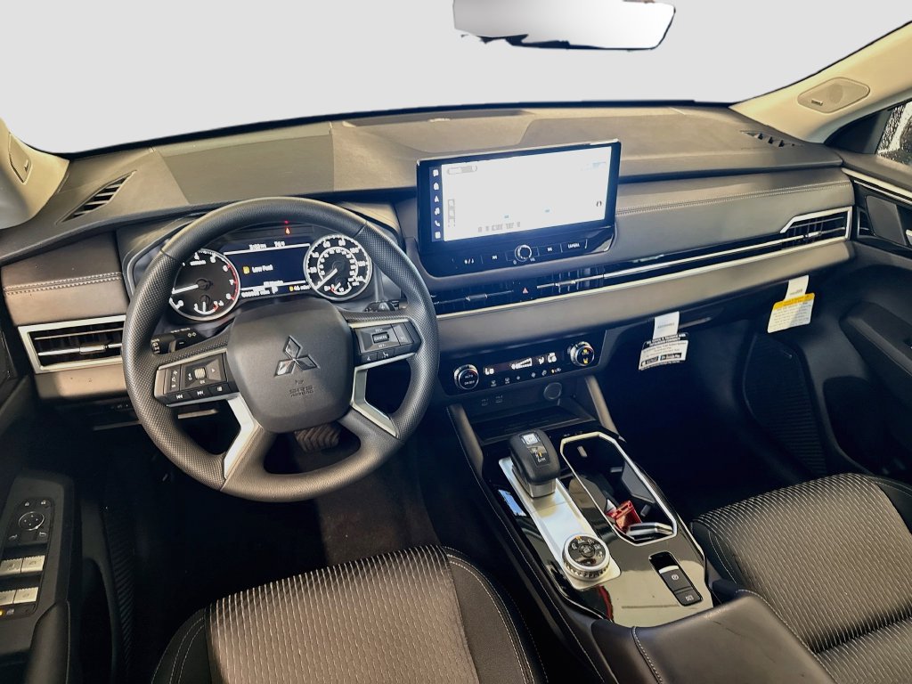 New 2026 Mitsubishi Outlander ES FWD image 22