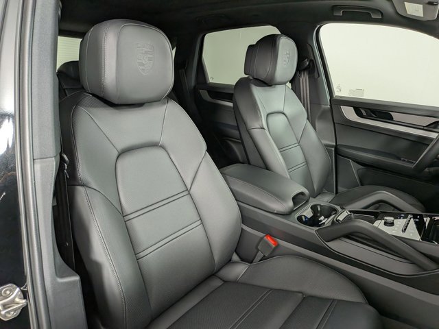 New 2026 Porsche Cayenne image 24
