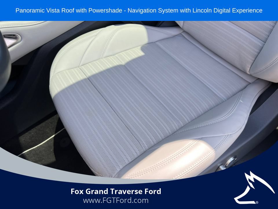 Used 2026 Lincoln Nautilus Reserve AWD/4WD image 11
