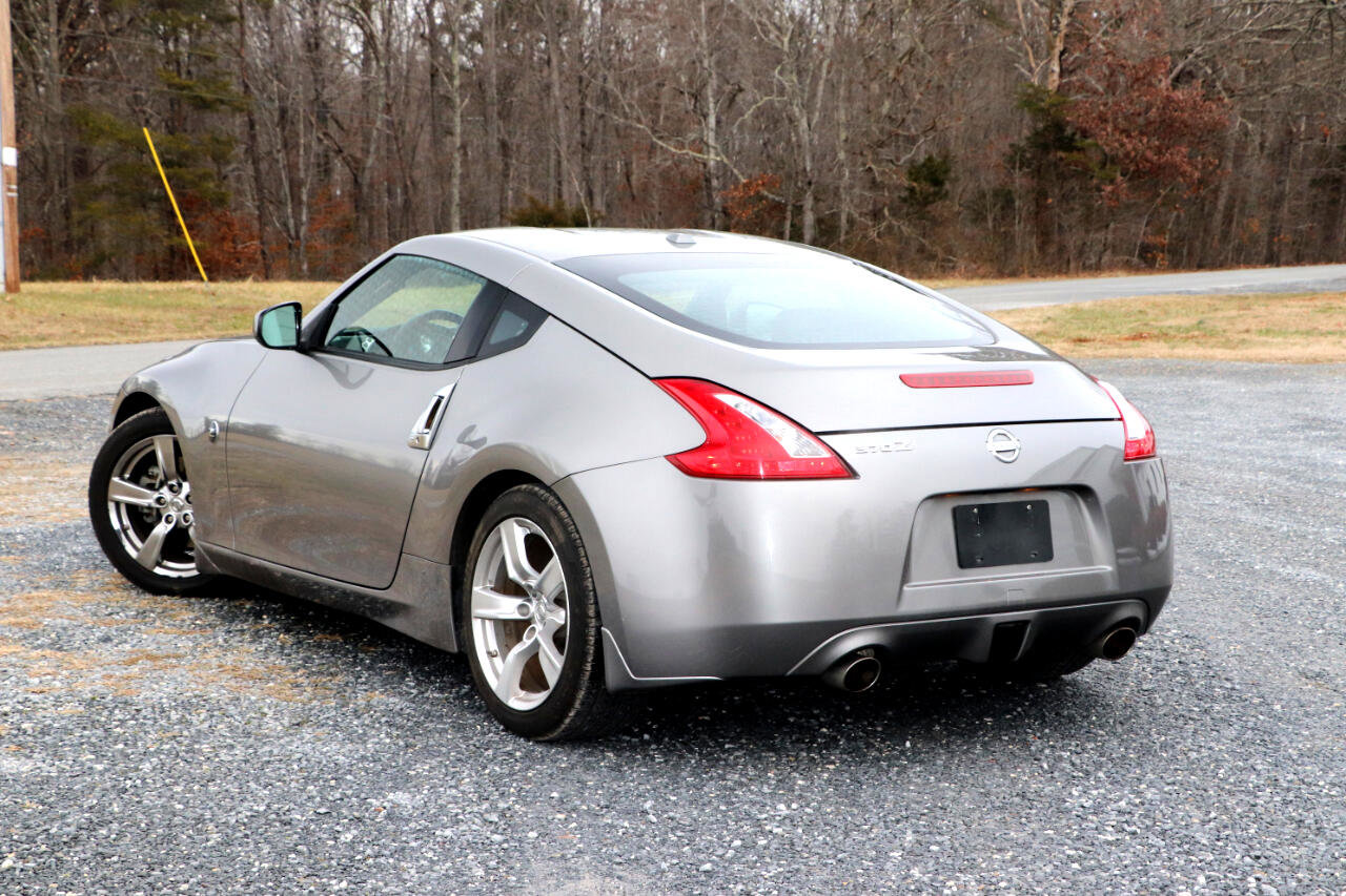Used 2010 Nissan 370Z Touring image 12