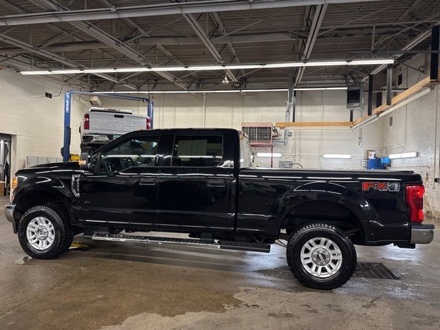 Used 2018 Ford F250 XLT w/ XLT Value Package image 3