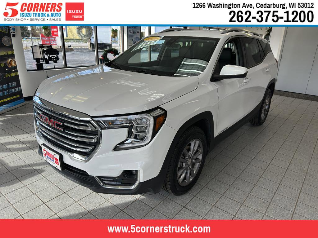 Used 2024 GMC Terrain SLT image 1