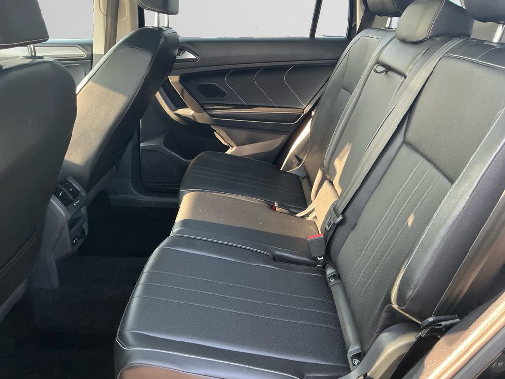 Used 2023 Volkswagen Tiguan SE AWD/4WD image 13