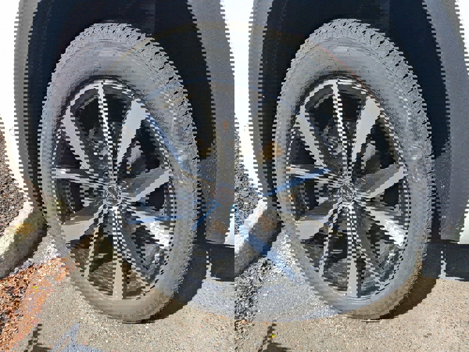 New 2025 Volkswagen Atlas Cross Sport SEL Premium R-Line image 4