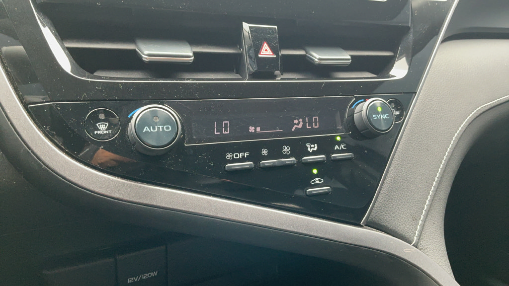 Used 2023 Toyota Camry SE FWD image 16