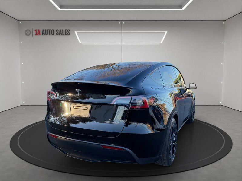 Used 2021 Tesla Model Y Performance image 5