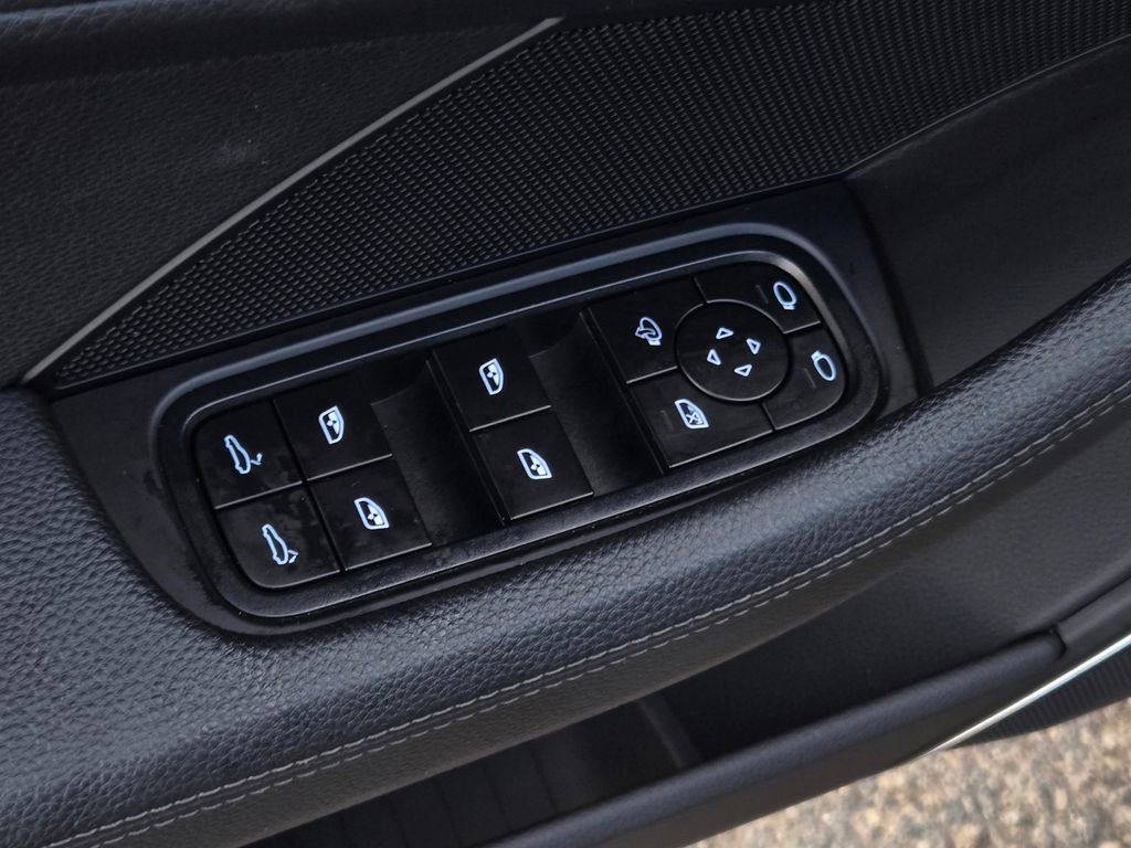 Used 2022 Porsche Panamera 4 w/ Premium Package image 13