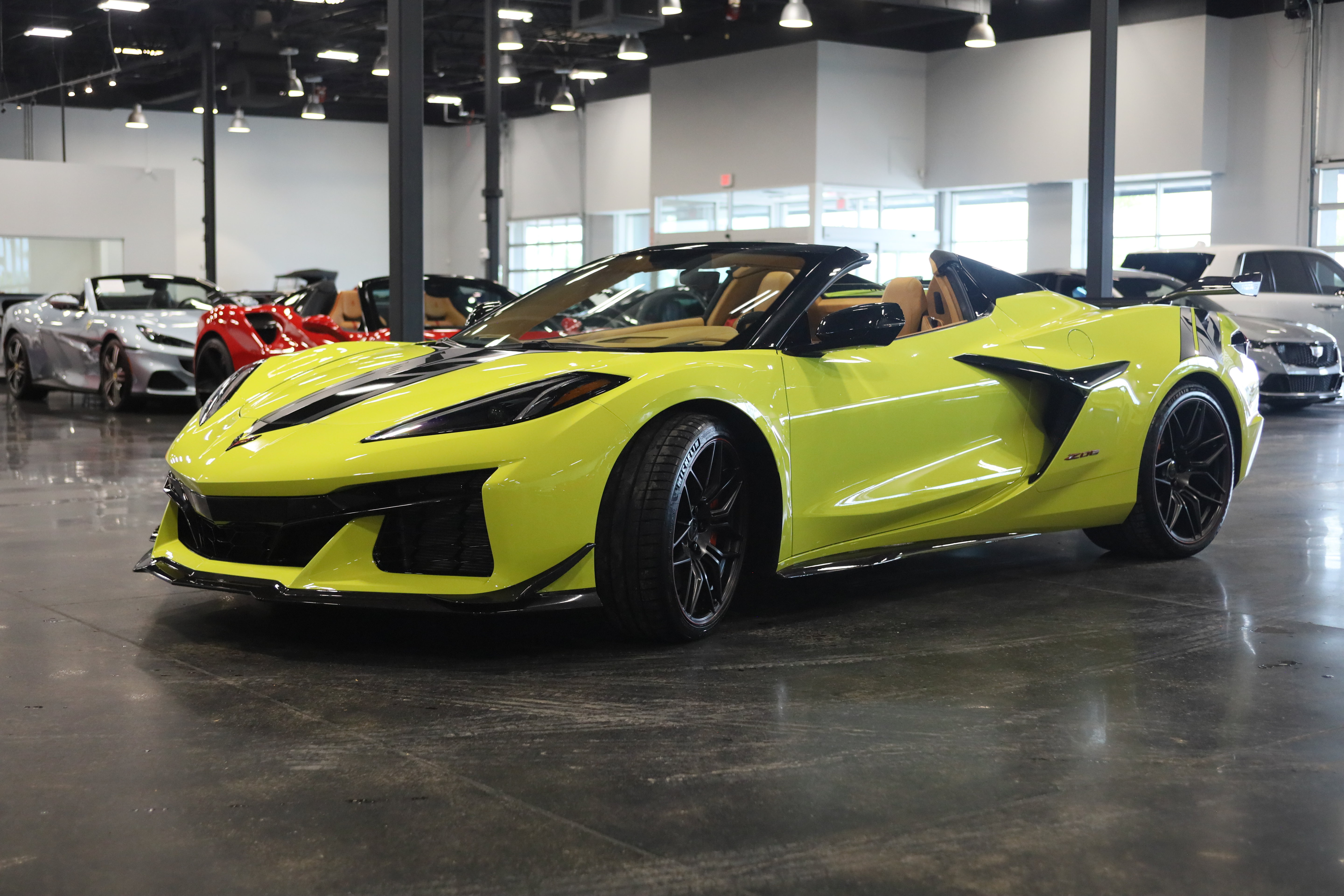 Used 2023 Chevrolet Corvette Z06 w/ Z07 Performance Package RWD image 4