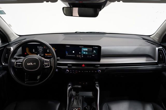 Used 2024 Kia Sorento S image 14