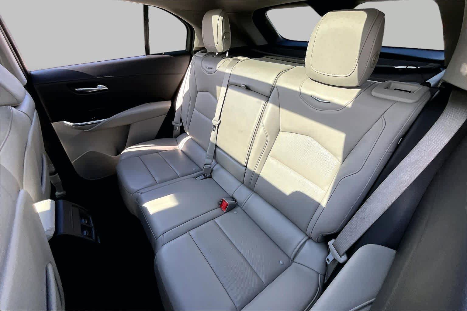 Used 2019 Cadillac XT4 Premium Luxury FWD image 19
