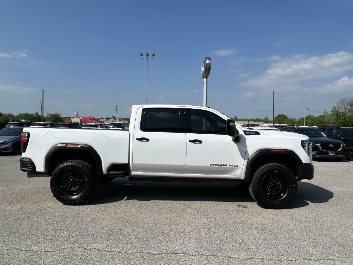 Used 2025 GMC Sierra 2500 AT4X w/ AT4X AEV Edition image 4