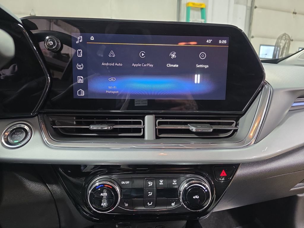 Used 2025 Chevrolet Trax LT w/ LT Convenience Package image 19