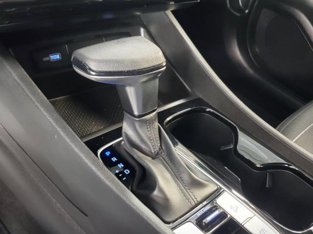 Used 2023 Hyundai Santa Cruz SE w/ Cargo Package image 20