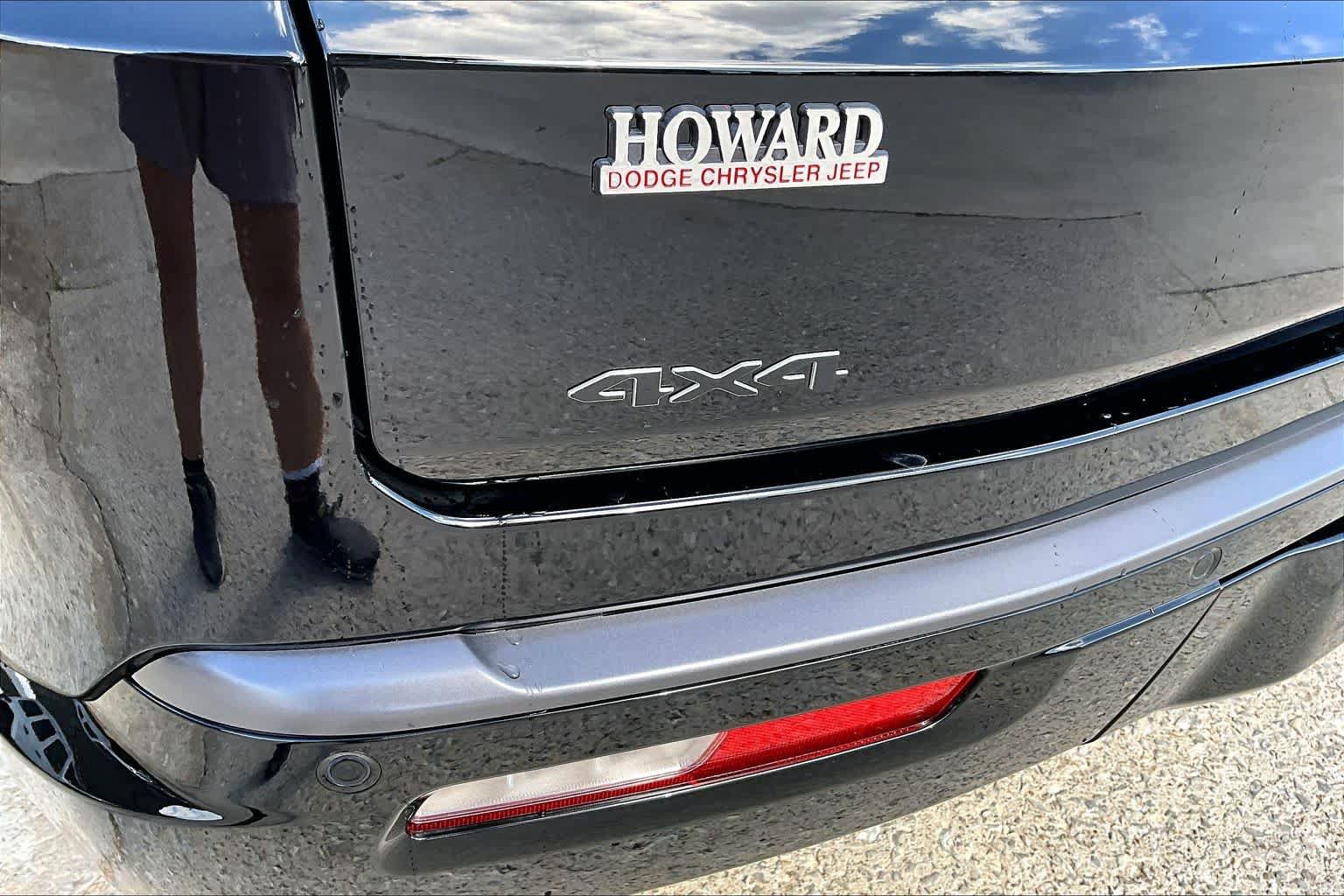 New 2027 Jeep Grand Wagoneer Summit AWD/4WD image 15