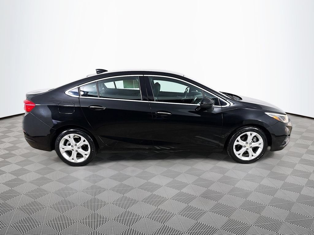 Used 2017 Chevrolet Cruze Premier FWD image 8