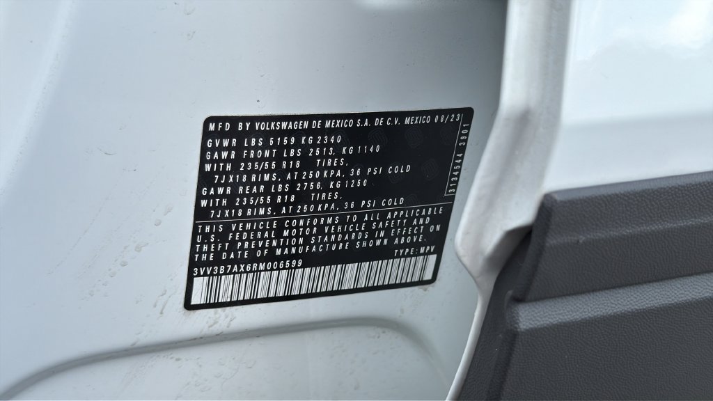 Used 2024 Volkswagen Tiguan SE FWD image 26